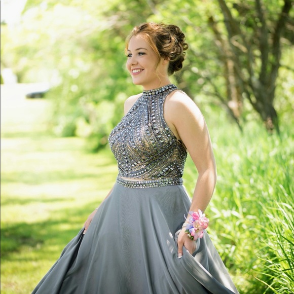 Prom / grad dress - Picture 6 of 15